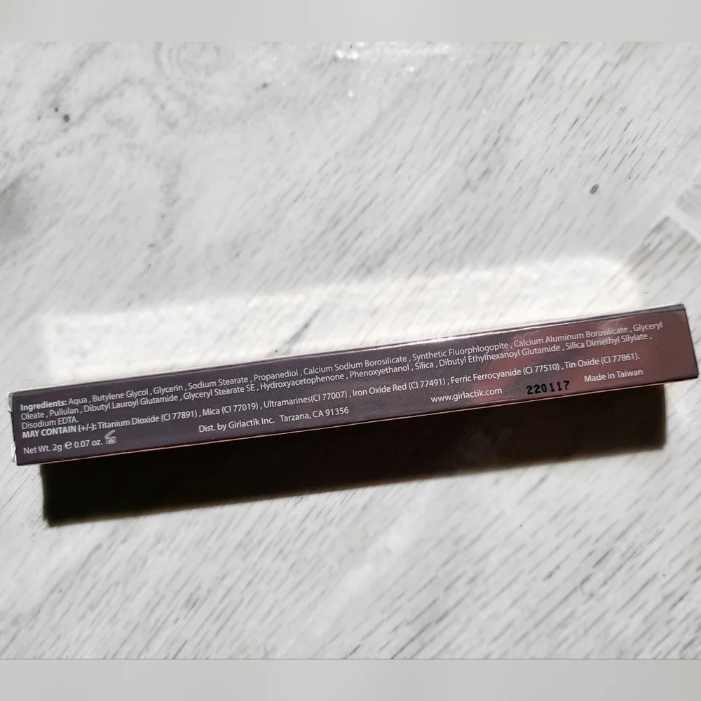 Girlactik Metallic Shadow Stick in Riches